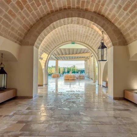 Feriehus Splendid Structure In Every Sense Surrounded By Citrus Groves Taranto